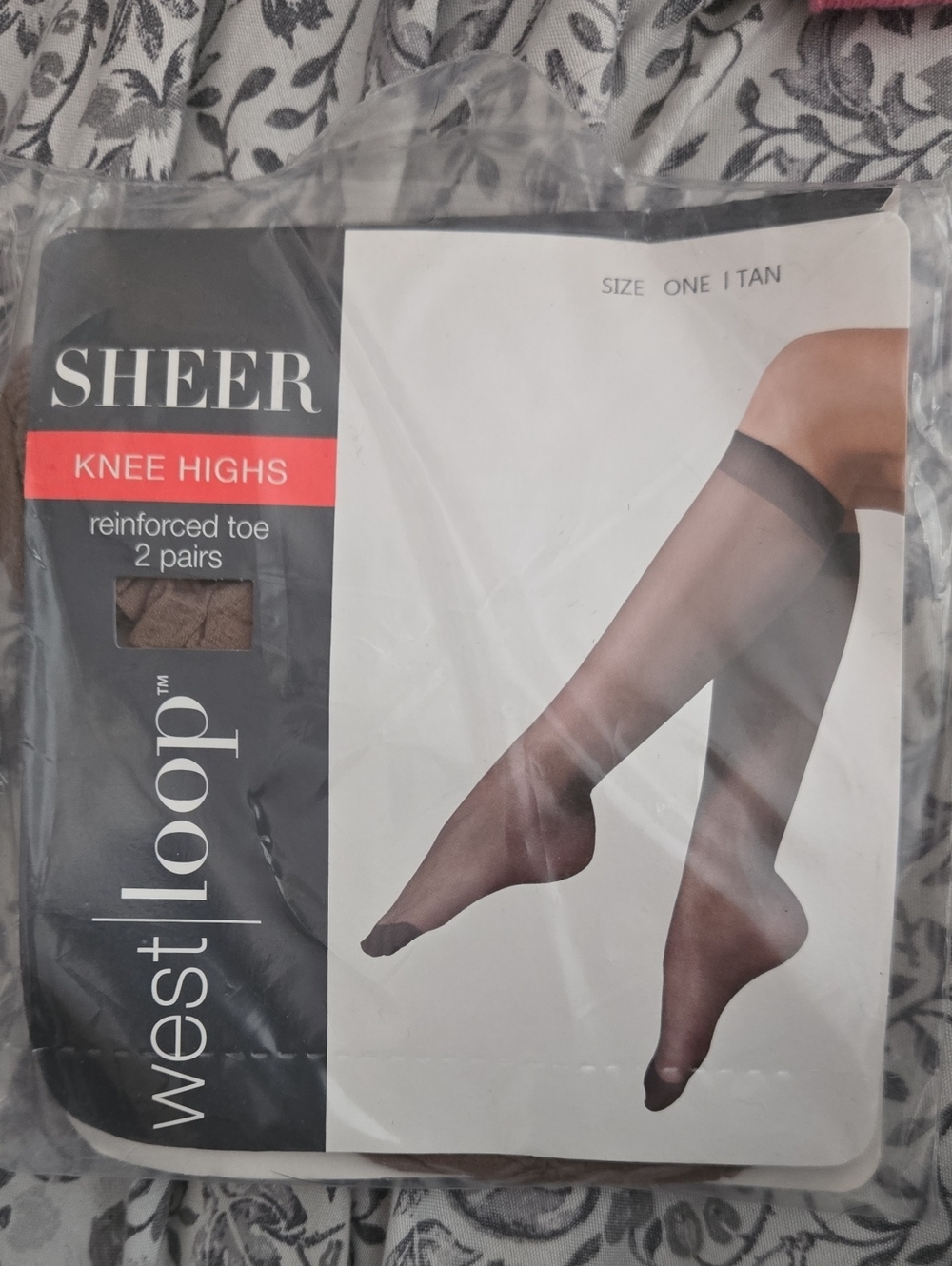 west loop Sheer Knee Highs - Tan